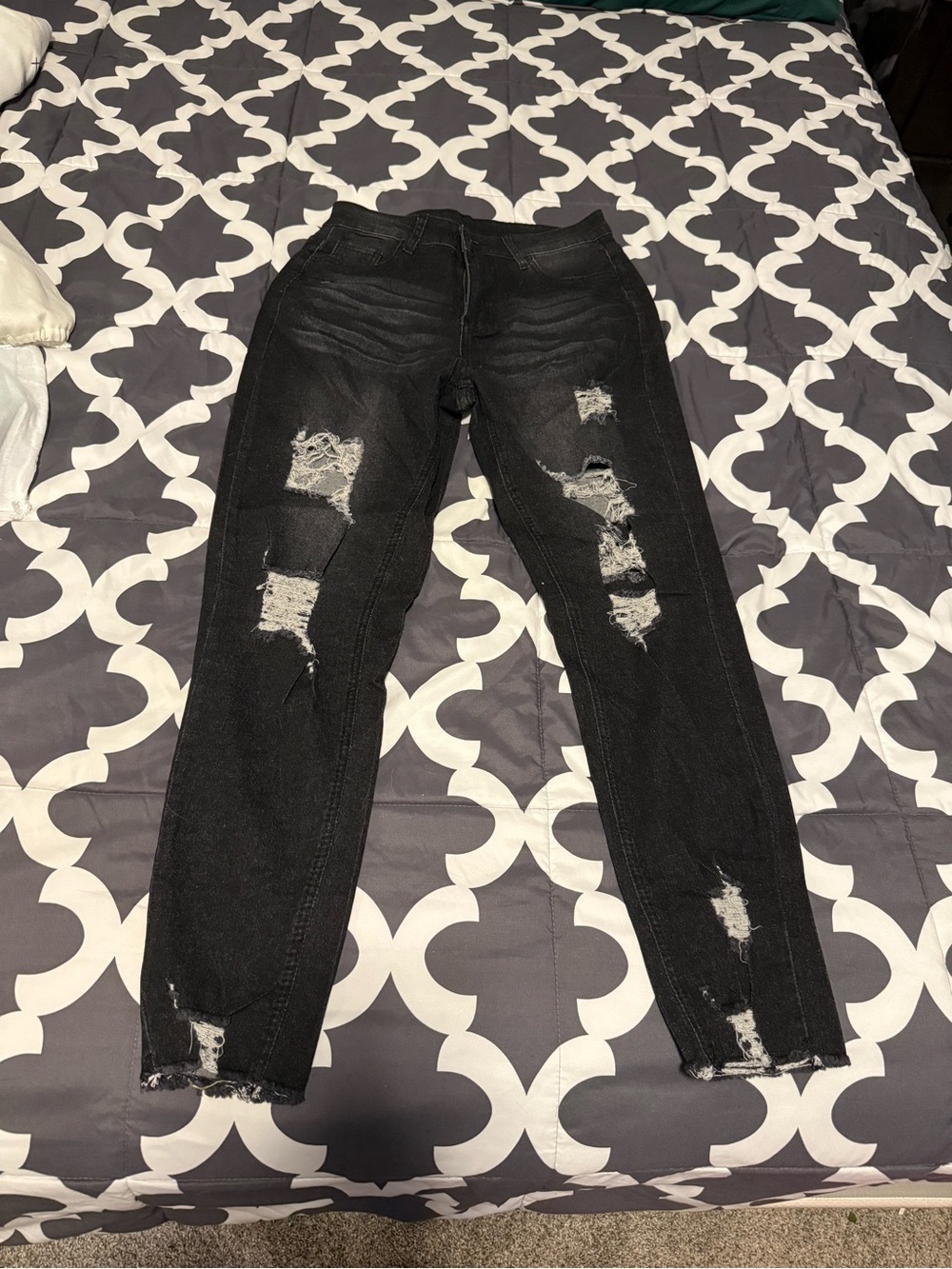 Black Distressed Women’s Jeans